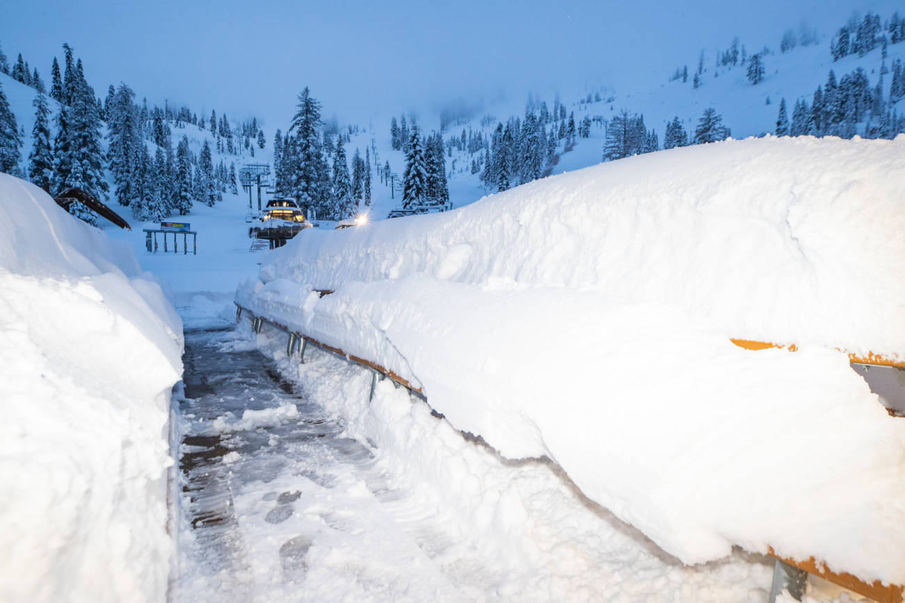 Operations Update: WE'RE BURIED! 32+ Inches Of Snow In 24 Hours ...