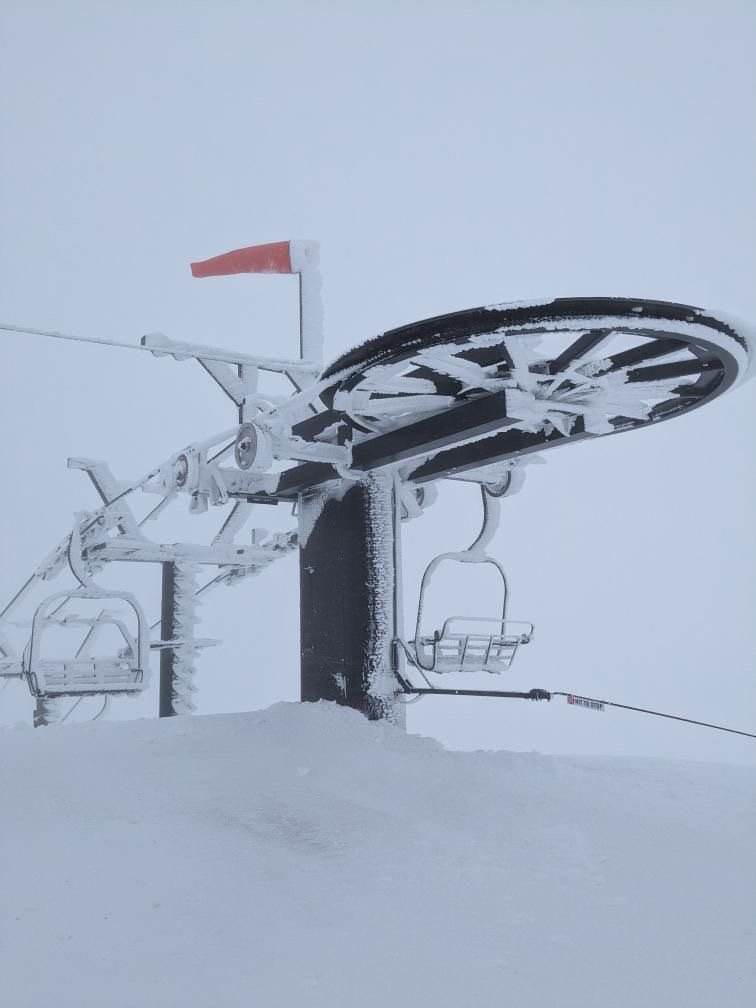 Frozen bullwheel at Palisades.