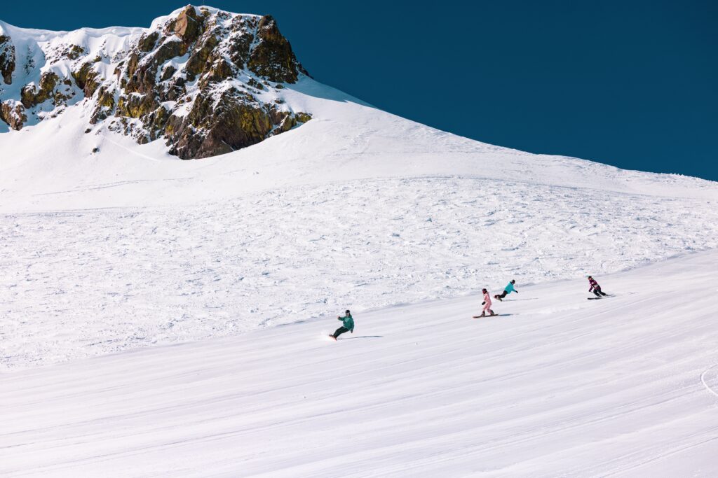 Shredding groomers off Siberia