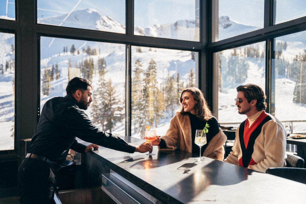 Oro Bar at Palisades Tahoe